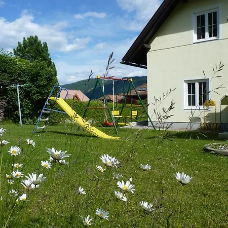 Monika * ボーデンスドルフ